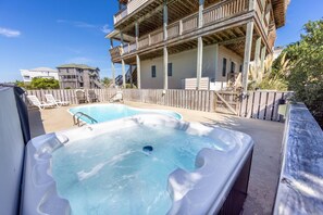 Surf-or-Sound-Realty-1063-Its-all-good-Hot-tub-1