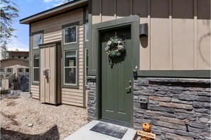 Entry way