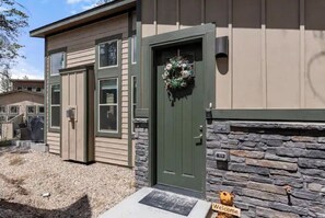Entry way