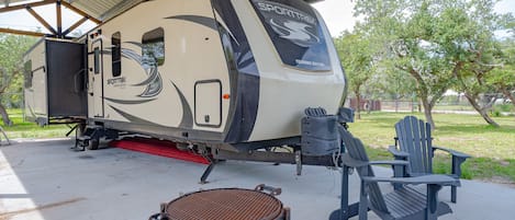 2019 Sporttrek Touring RV