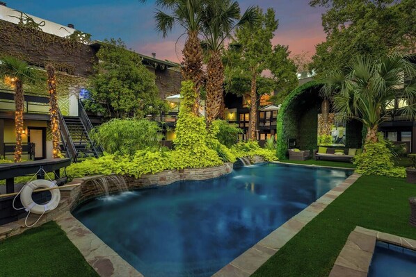 Pool