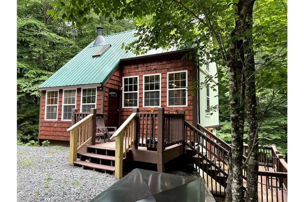 Welcome to our Beech Mountain Cabin!