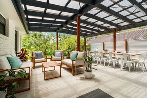 Fantastic outdoor entertaining area