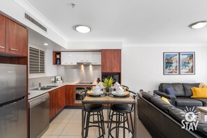 Kitchen area right next to the dining area 🍽