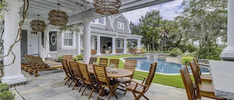 Outdoor Dining Area