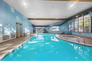 2 minute stroll from the pool!