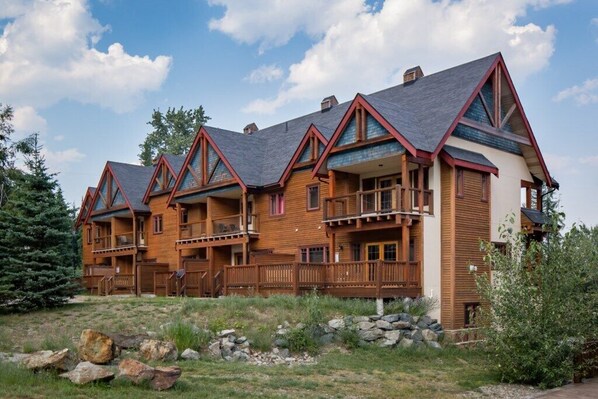 Summer Exterior - Rear