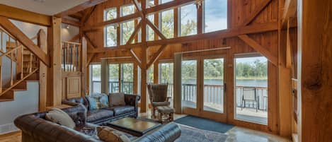 Lodge with a view | Marquette IA | 4 BR | 4 BA | 12 Guests