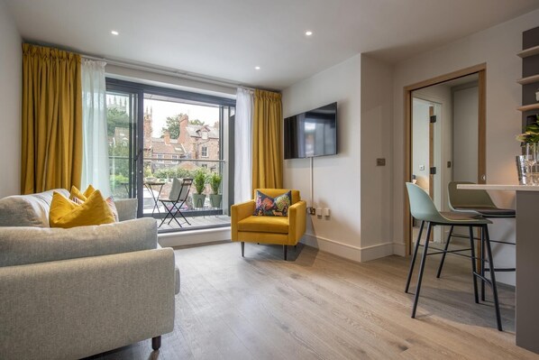 Living Room / Lounge