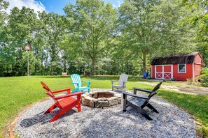 Fire Pit (Wood Provided) | Pet Friendly w/ Fee | Fruit Orchards | Hiking Trails