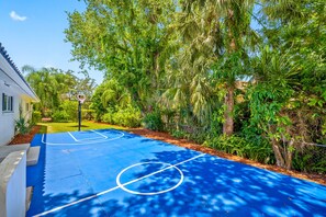 Sport court