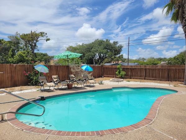 Fenced, Private Pool with Chairs, Cup Holders, Umbrellas, and Fire pit