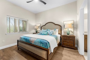 Master Bedroom with Ensuite
King Bed , Smart tv