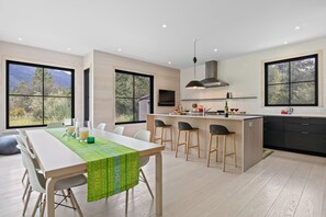Kitchen / Dining