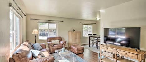 Mountain View Vacation Rental | 2BR | 1BA | 1 Step Required | 800 Sq Ft