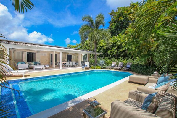 Welcome to Palm Grove 1! An amazing holiday home in Barbados just a 5 min walk from the beach