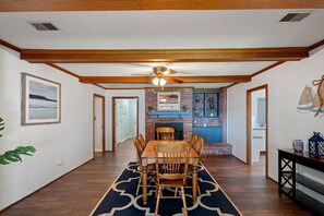Dining area with seating for 6.