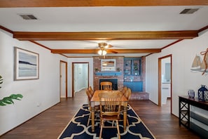 Dining area with seating for 6.