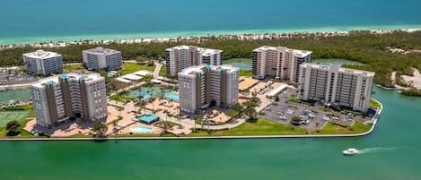 VSC801 - This unit is located on the 8th floor in building two of Vanderbilt Surf Colony and offers views of Delnor-Wiggins State Park and the Gulf of Mexico. Just a short walk to the beach.