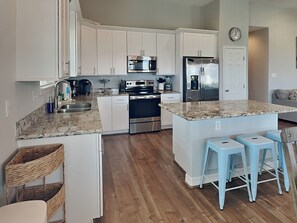Full Size Kitchen
