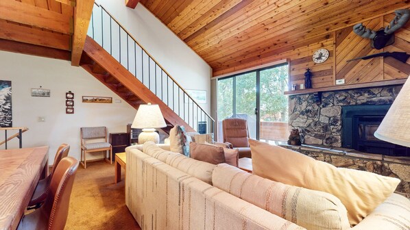 Indoors, Furniture, Living Room, Hardwood, Stained Wood