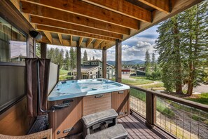 Large private hot tub on covered deck, views and outdoor Sonos speakers