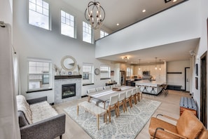 Spacious and open living/dining room/kitchen, fireplace, connected deck, views