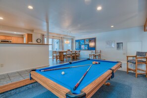 Spielezimmer