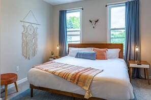 Our Southwest King Suite has a 12-inch cooling gel memory foam mattress, professionally cleaned linens with duvet, and two oversized luxury gel pillows.  The room comes equipped with a large TV and workstation desk with monitor.