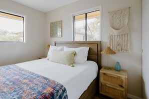 Queen bed 
