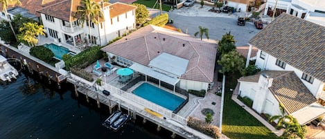 Excellent views next to Intracoastal waterway