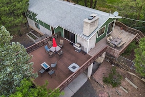This home boasts a wrap around deck, fit with views of the golf course and surrounding scenery, with plenty of outdoor seating. Take in Flagstaff at its most serene!