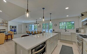 kitchen - with microwave, gas stove and oven