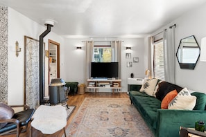 The perfect space to entertain and socialize.