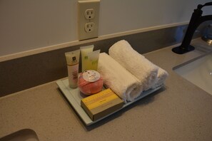 Bathroom amenities