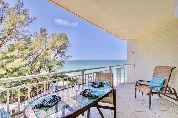 Spectacular view of the ocean!