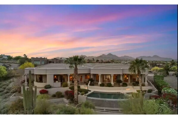 View -back of Desert Whisper
infinity pool
patio runs entire length of home
