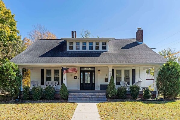 Welcome to Charming Craftsman Home!