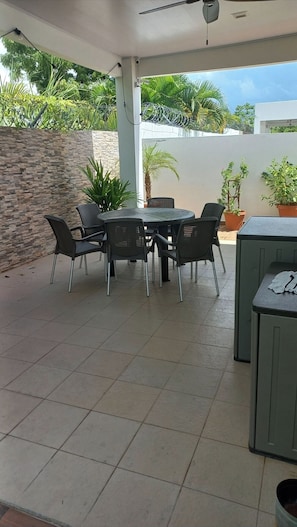 Outdoor dining