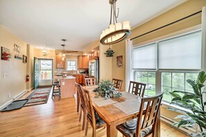 Dining Room | Single-Story Unit