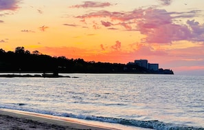 Walk to this beach in 5 min