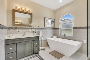 Unwind in the master ensuite bathtub