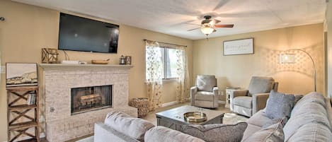 Albuquerque Vacation Rental | 1,485 Sq Ft | 4BR | 2.5BA | 1 Small Step