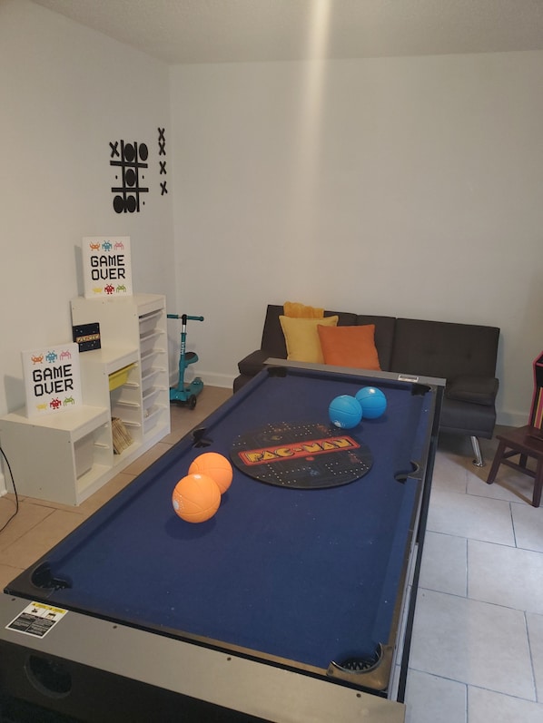 Family 👪 Fun Game 🎮 Room 