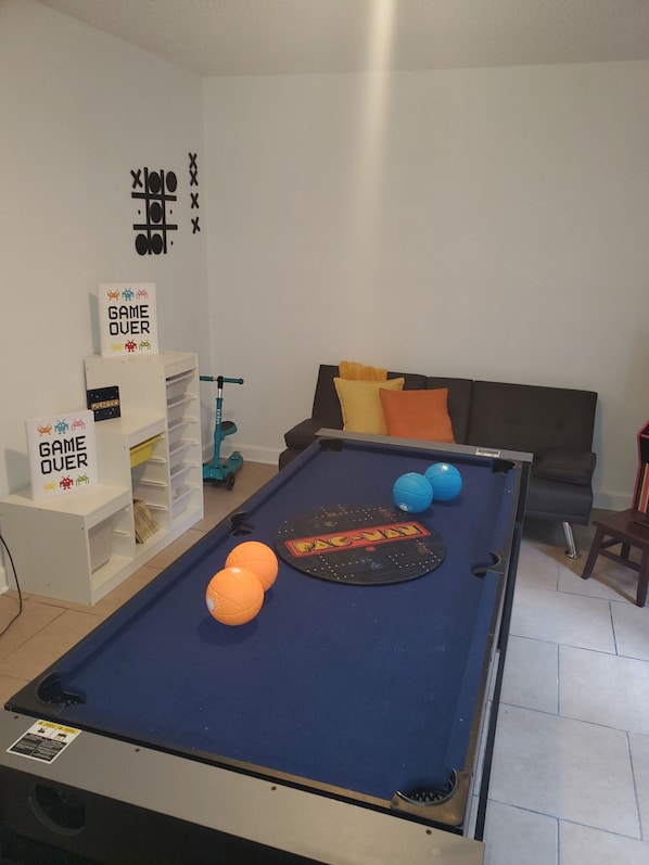 Spielezimmer