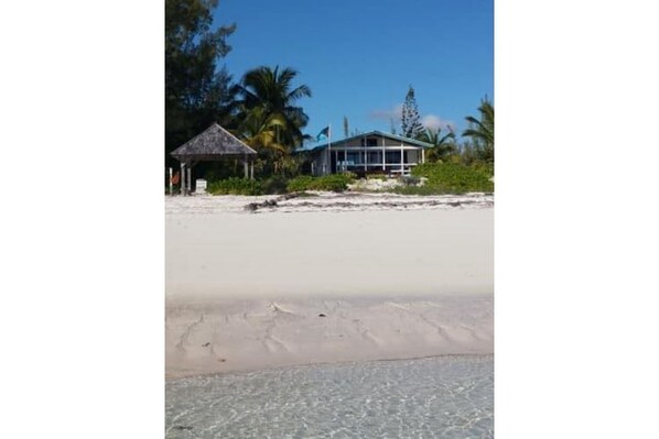 Private sand beach on the shallow sound. Perfect for bone fishing, kayaking.