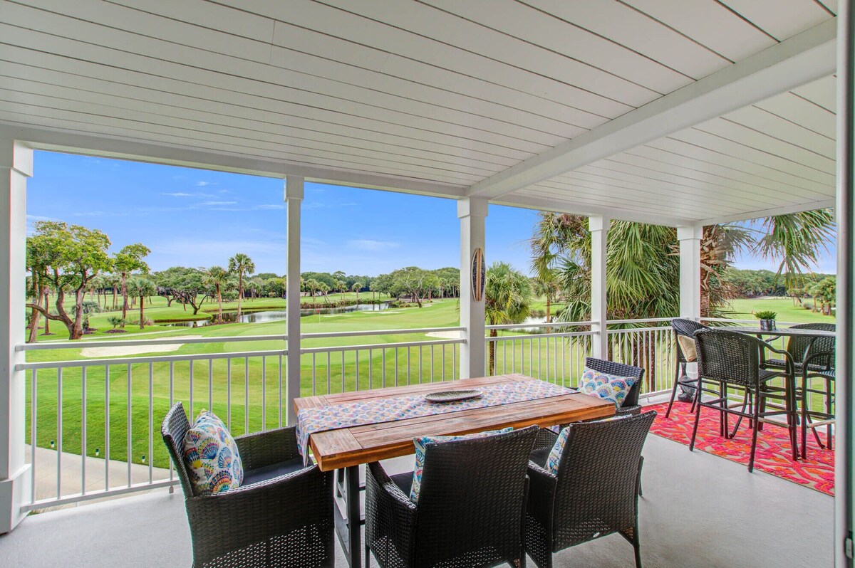 Stunning 2BR/2BA Atrium Villas condo with golf course views and private patio!