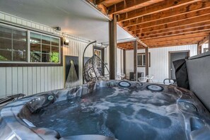 Hot tub is one of the highlight in this property. Enjoy!