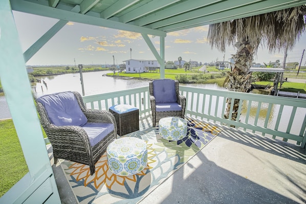 Lovely porch for morning coffee and sunrise watching!