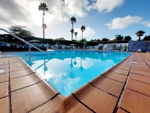 0 Piscina 1